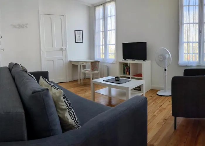 T2 42 M² En Centre-Ville De Cambo-Les-Bains
